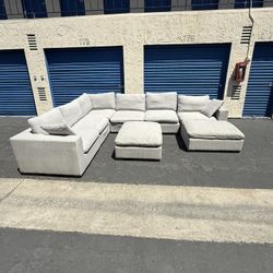 Lowell 8 piece modular sectional Light Gray
