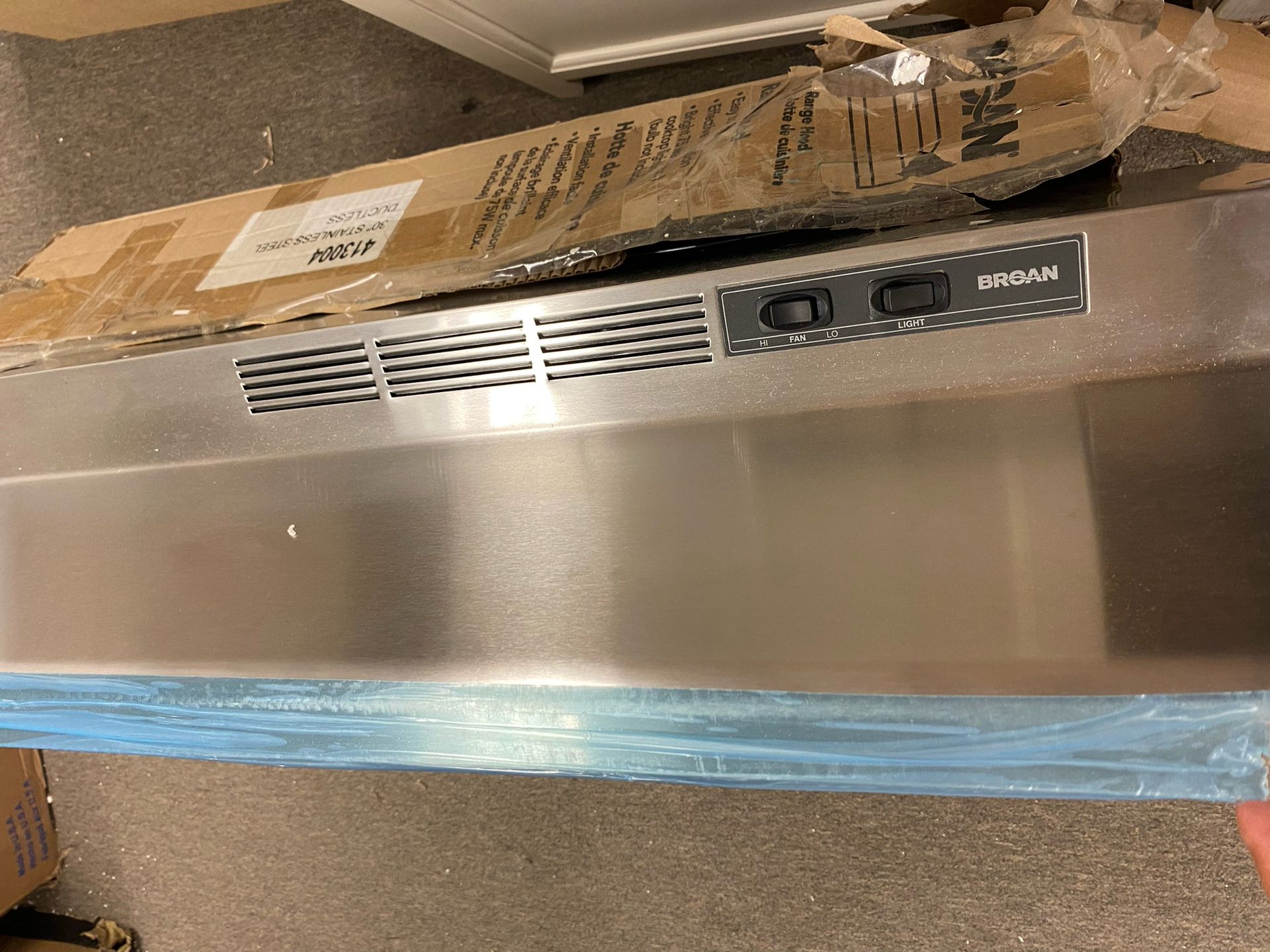 Broan 30” Range Hood