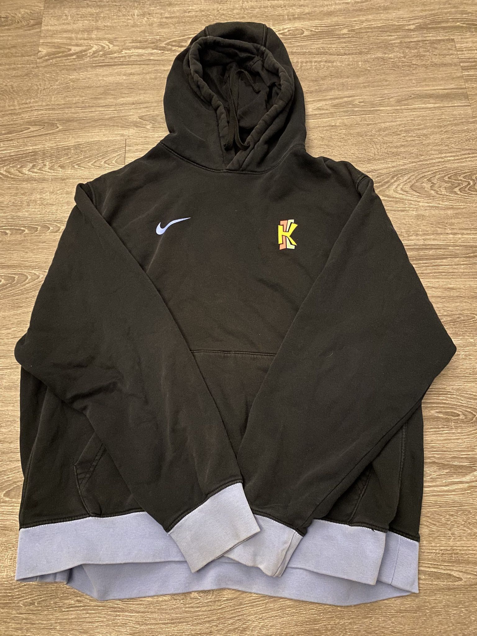 Kyrie SpongeBob Sweatshirt Nike Extra Large 