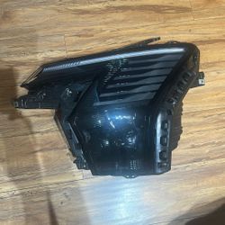 2027 Chrysler Pacifica Left Headlight 