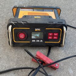 Everstart Maxx Everstart Maxx 15 Amp Automotive Battery Charger with 50 Amp Engine Start (BC50BE)
