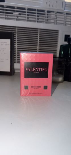 Women perfume born in Roma
