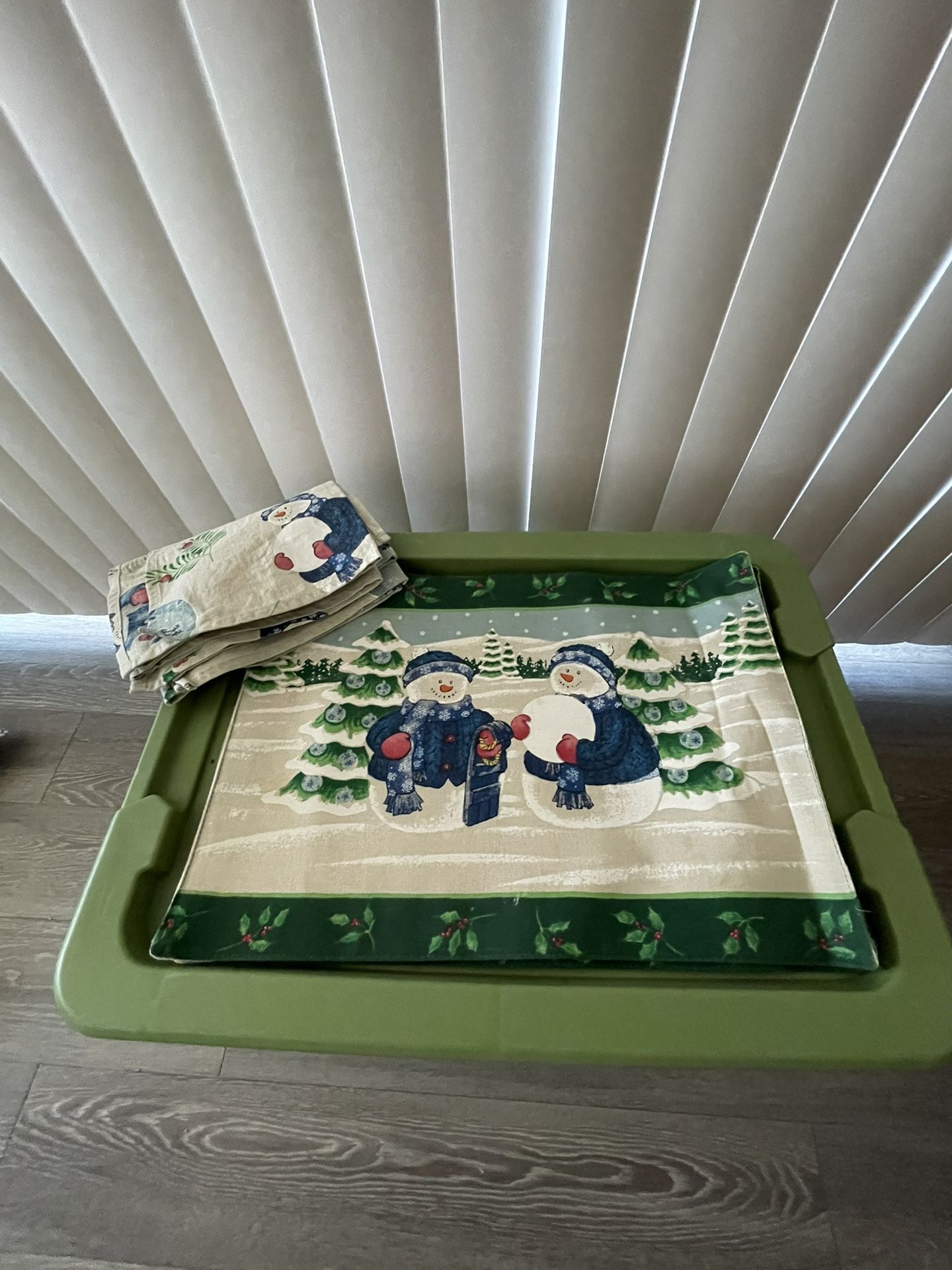Snowman placemats & linen napkins