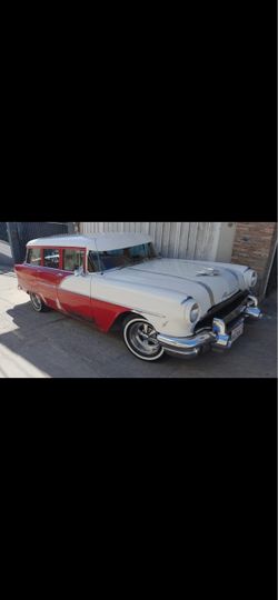 1956 Pontiac chieftain