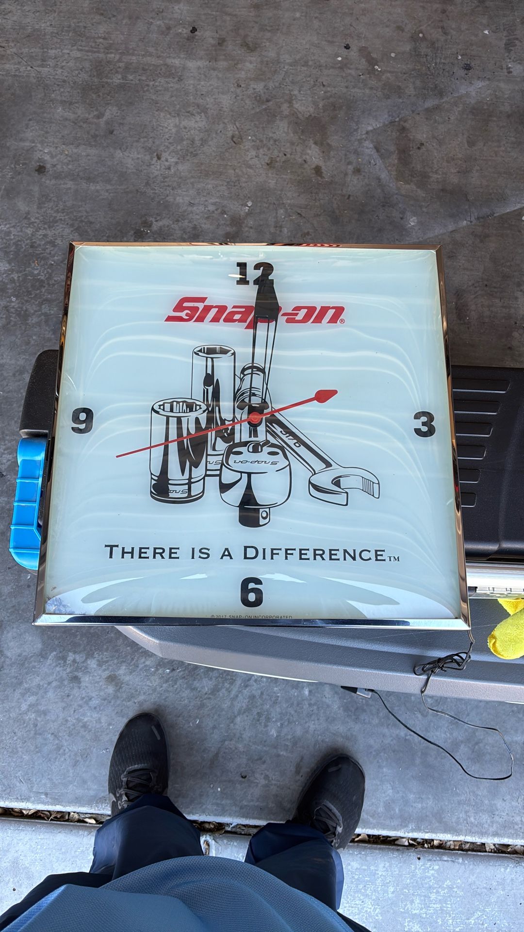 Snap on Clock