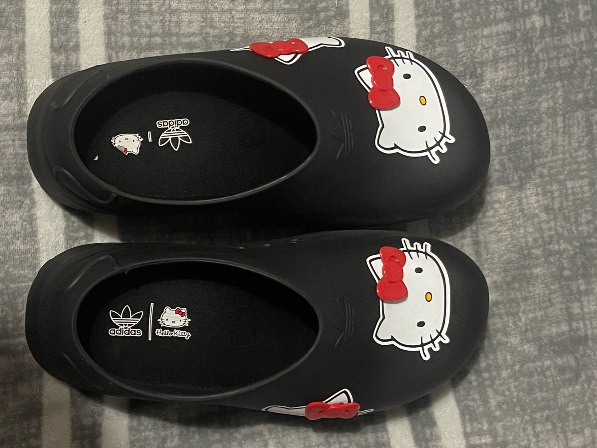 Hello Kitty Adidas