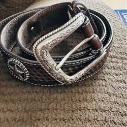 Cavender’s  belt women's