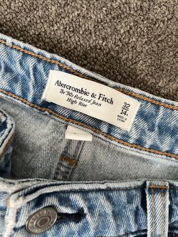 Abercrombie Curve Love High Rise 90’s Relaxed Ripped Jeans - Women’s