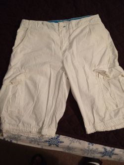 Shorts size large mens