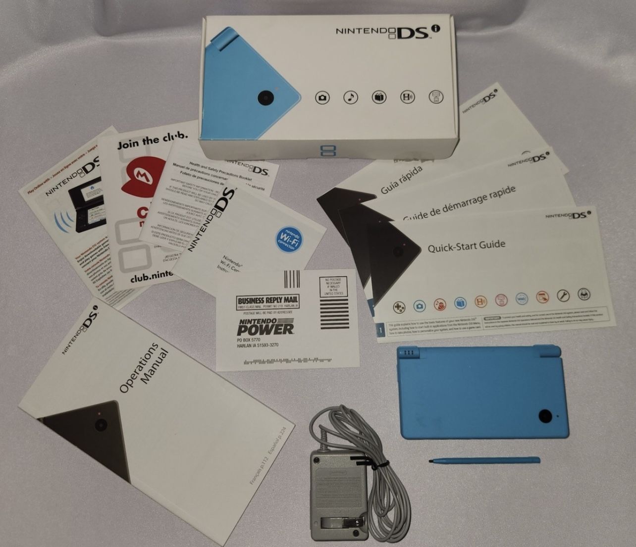 💎⭐️ NEW! Nintendo DSi Light Blue Handheld Console Game System! With Mario Kart DS