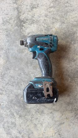 MAKITA DRILL