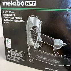 Metabo HPT 2-1/2-in 16 -Gauge Pneumatic Straight Finish Nailer