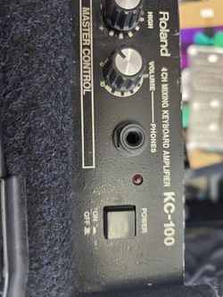 Roland KC100