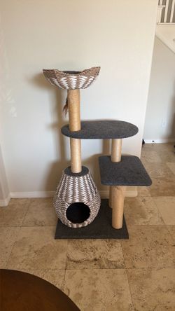Cat tree