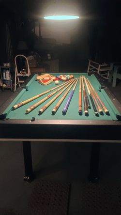 Pool/ping pong table with accessories