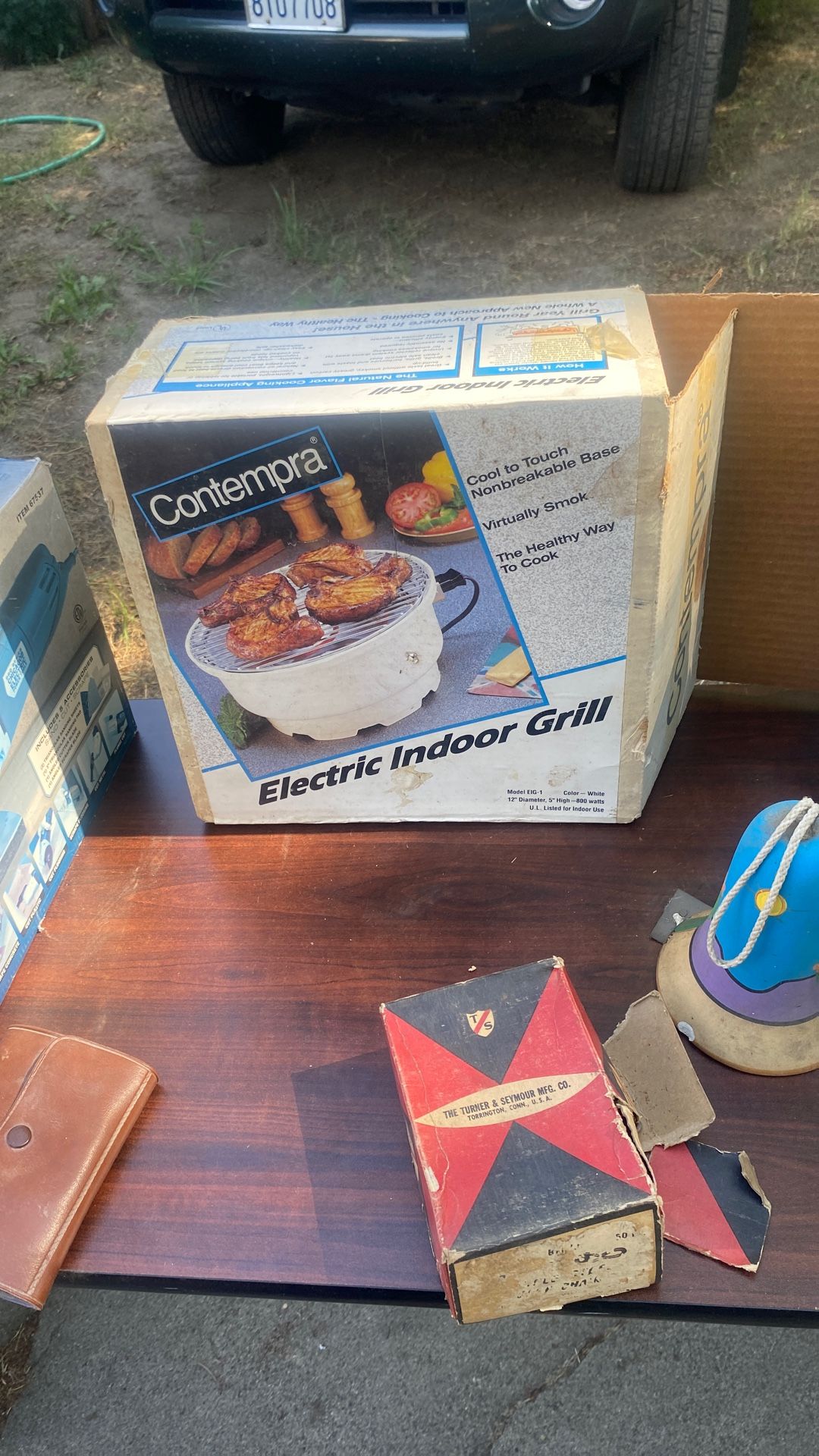 Electric indoor grill
