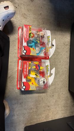 Pokémon battle figure sets