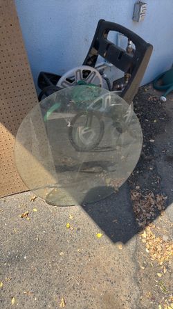 Free Clear glass round table top