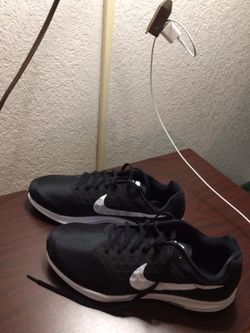 Nike Downshifter 7 (size 9.5)