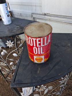 Old oil cans