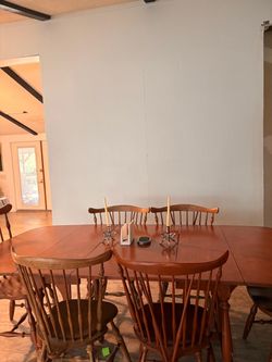 Extendable Table with Chairs