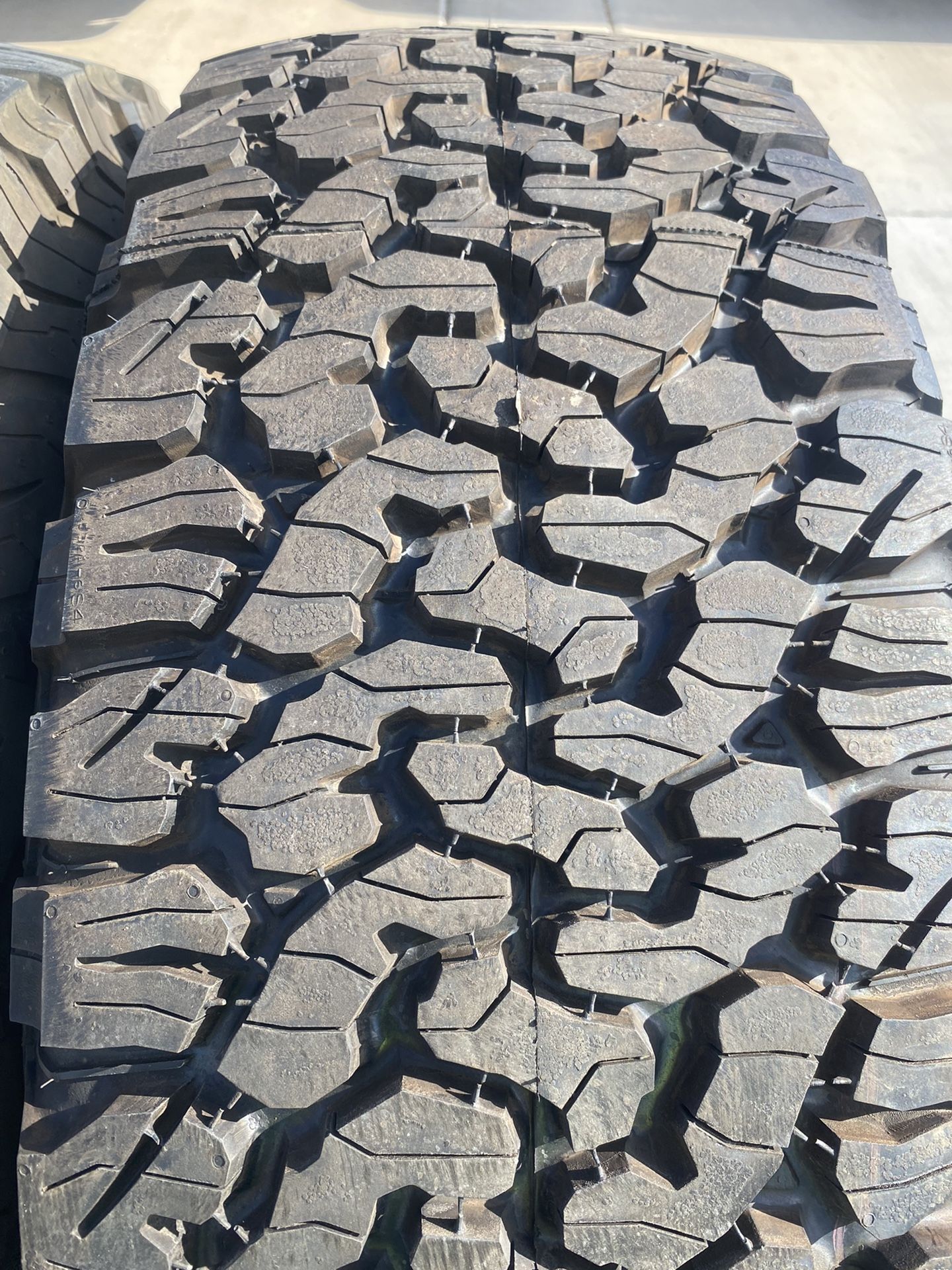BFG kO2 285/70/17 Load Range C SET OF 5 for Sale in North Las Vegas, NV