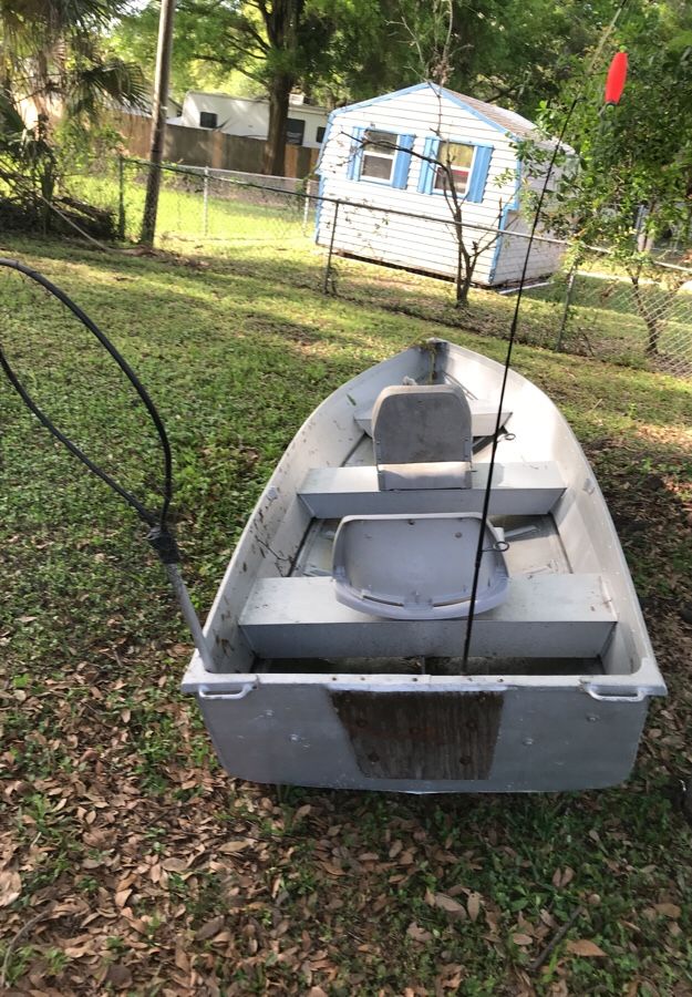 12 FT V-Hull Aluminum Jon Boat