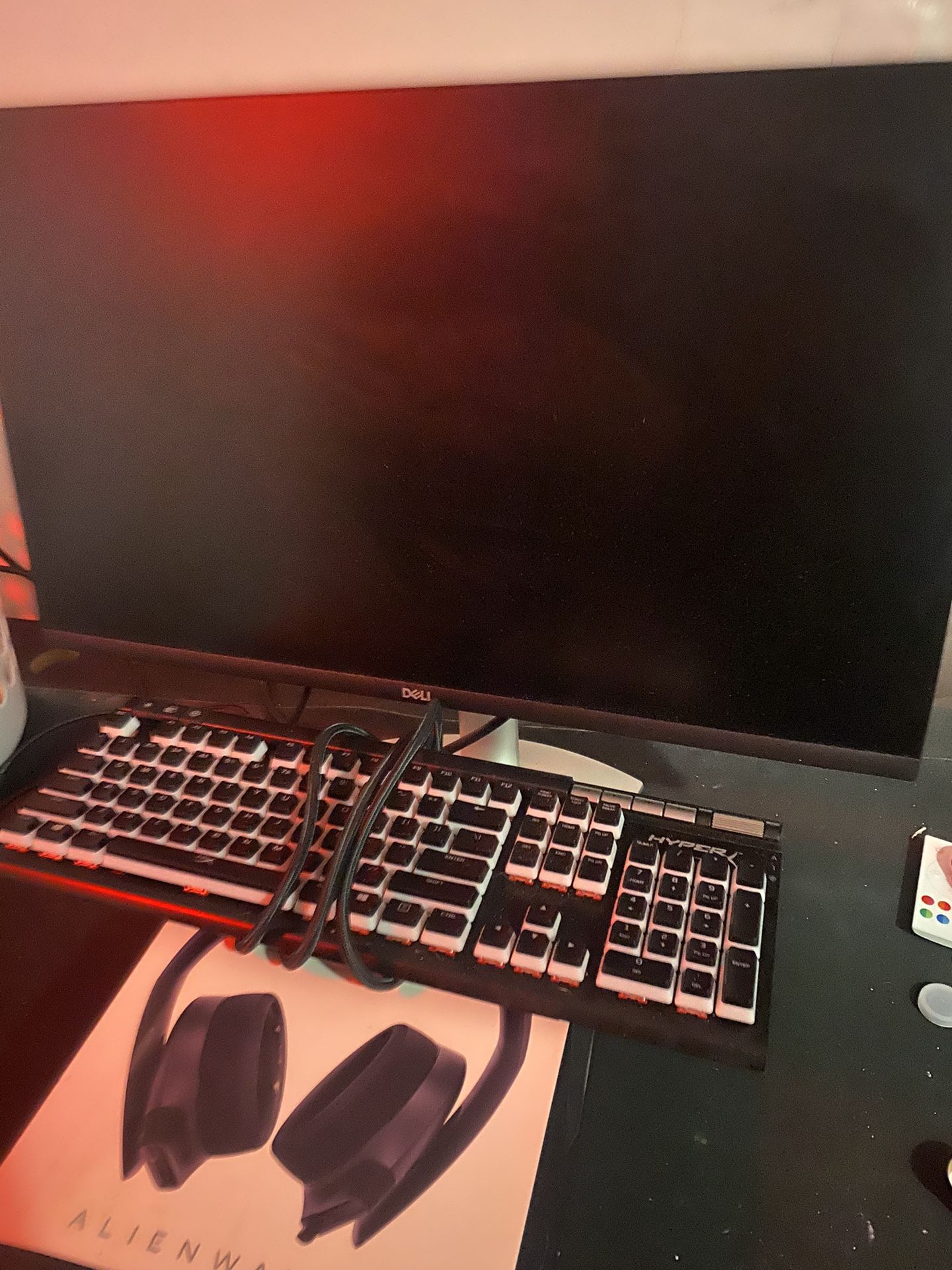 Monitor, Headset, Keyboard