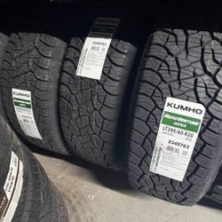Kumho LT295/60R20 Truck Tire – All-Terrain Performance