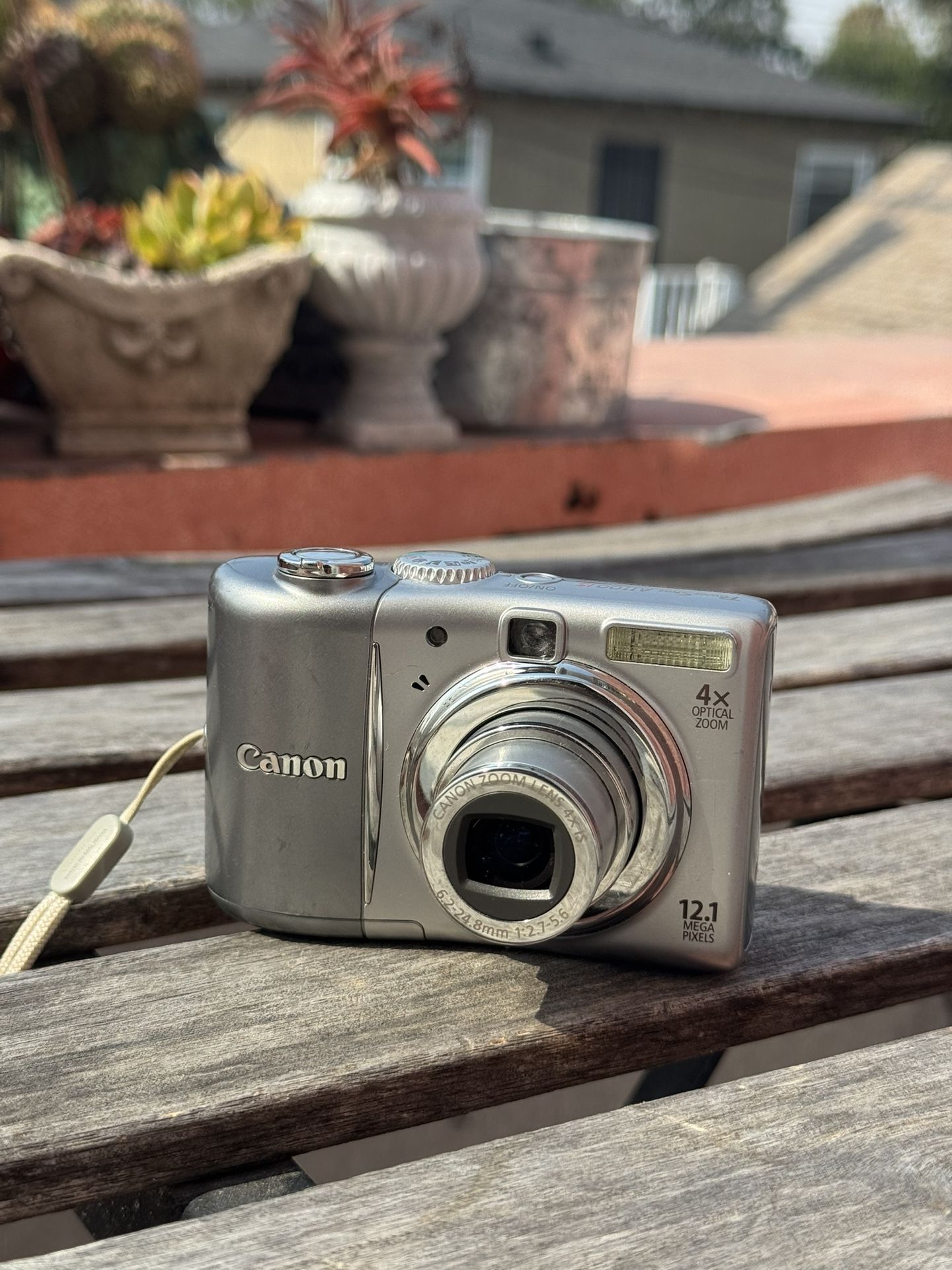Vintage Canon Powershot Y2K Digicam 