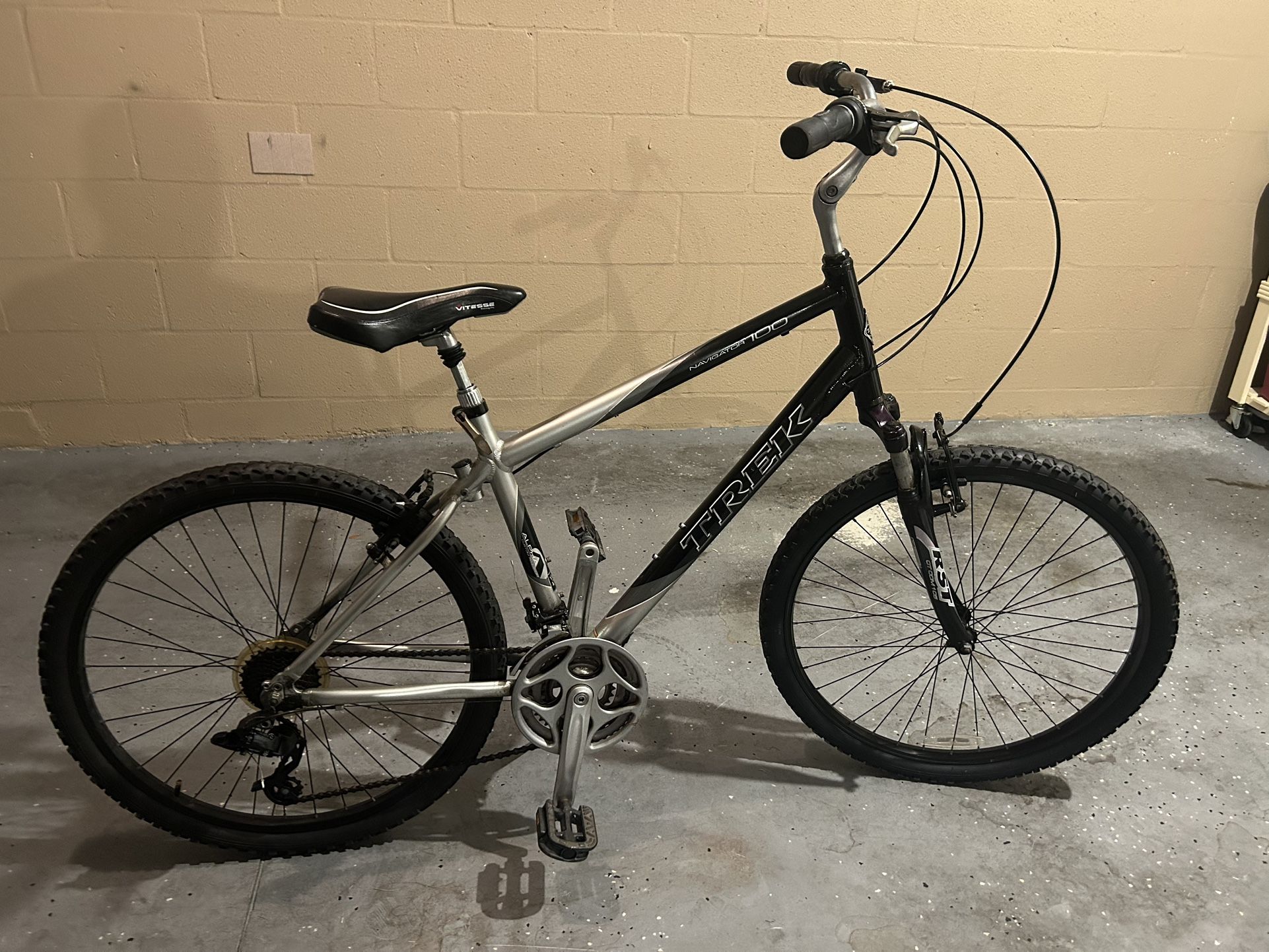 Trek Navigator - Runs Great