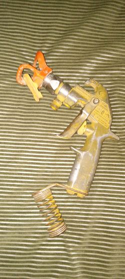 Original grayco pro plus paint spray gun with a cradle and a 419 spray tip deal