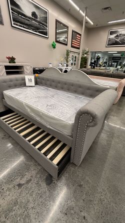 DAY BED