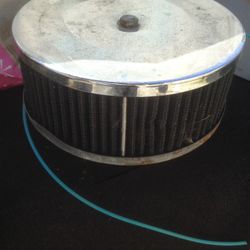 Air Cleaner that fits many carbs. Was used on Vw
