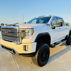 2023 GMC SIERRA 2500 DENALY 4X4 DIESEL 