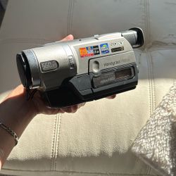 Sony Handycam CCD-TRV608