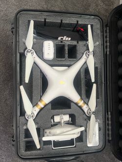DJI Phantom 3 PROFESSIONAL 4K Drone In Case