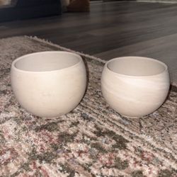 Set Of Two Flower Pots