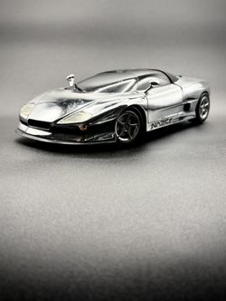1991 Italdesign Nazca MC12 Concept Car, Chrome / Silver, 1:18 Diecast Model Car from Revell AG