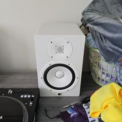Yamaha HS8 Monitor speakers pair