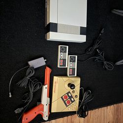 NES With 30+ Games