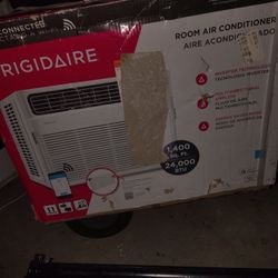 Frigidaire Room Air Conditioner 