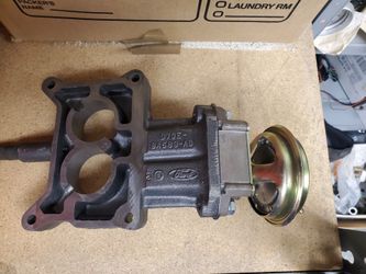 Ford 2v 2 barrel EGR Valve with Spacer D70E-9A589-AD