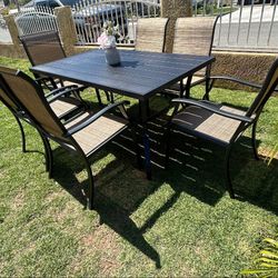 Brand New Patio Outdoor Dining Table Set