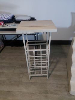 Metal wine rack with top