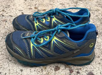 LITTLE KIDS MERRELL HIKING SHOES