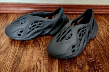 Adidas Yeezy Foam RNR Size 6 Youth In EXCELLENT CONDITION 