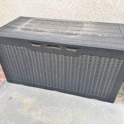 Outdoor Storage Box 100 Gallon Storage Bin with Lid 