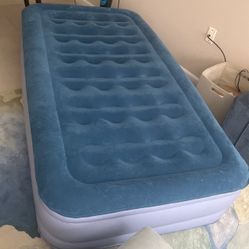 Airbed With Built in pump