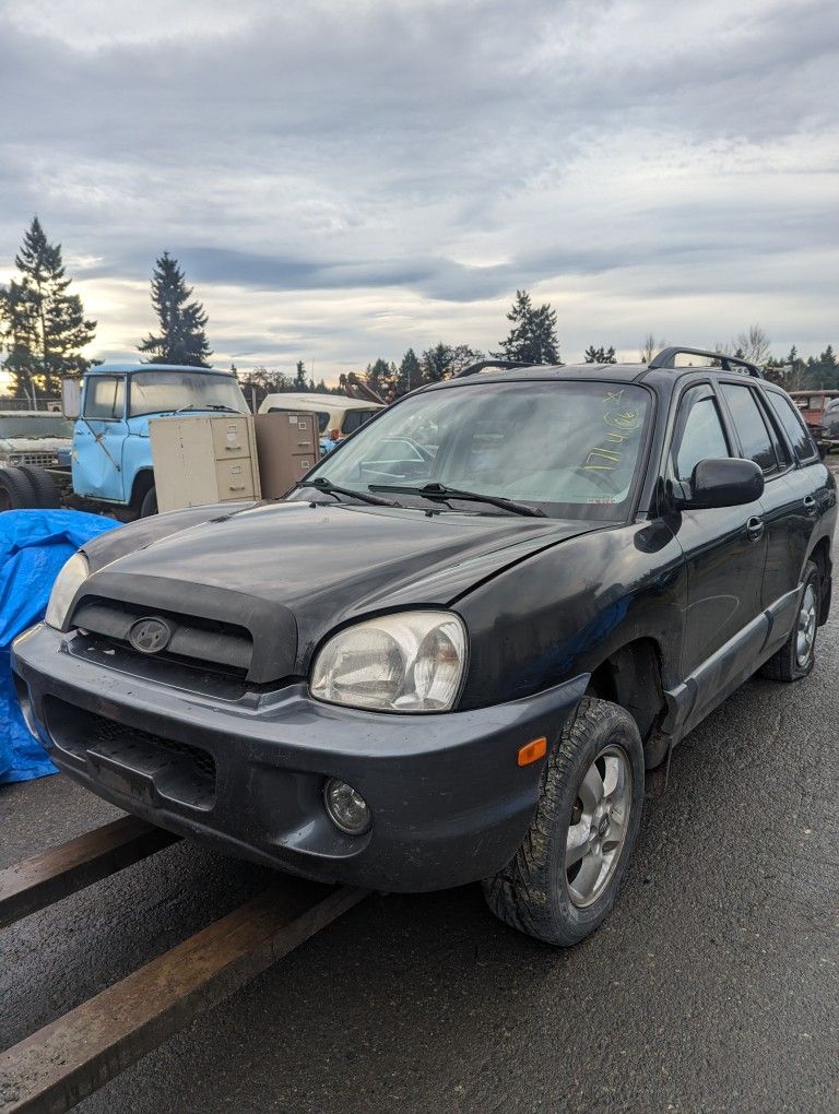 Parting Out 2006 Hyundai Santa Fe Parts